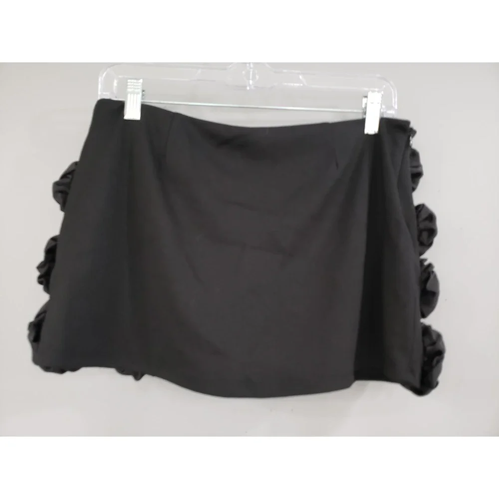 NEW DOLLS KILL MEDIUM ROSE 3D MINI SKORT VENDETTA ROMANTIC WHIMSIGOTH WITCHY